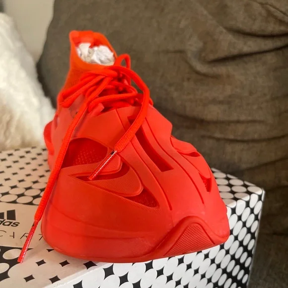 ADIDAS BY STELLA MCCARTNEY SPORTSWEAR RUNNERS! - Picture 3 of 9